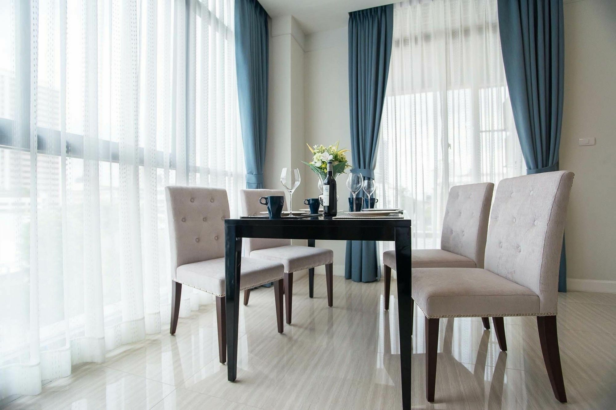 Metropolis Suites Bangkok, Tapestry Collection By Hilton Exteriér fotografie